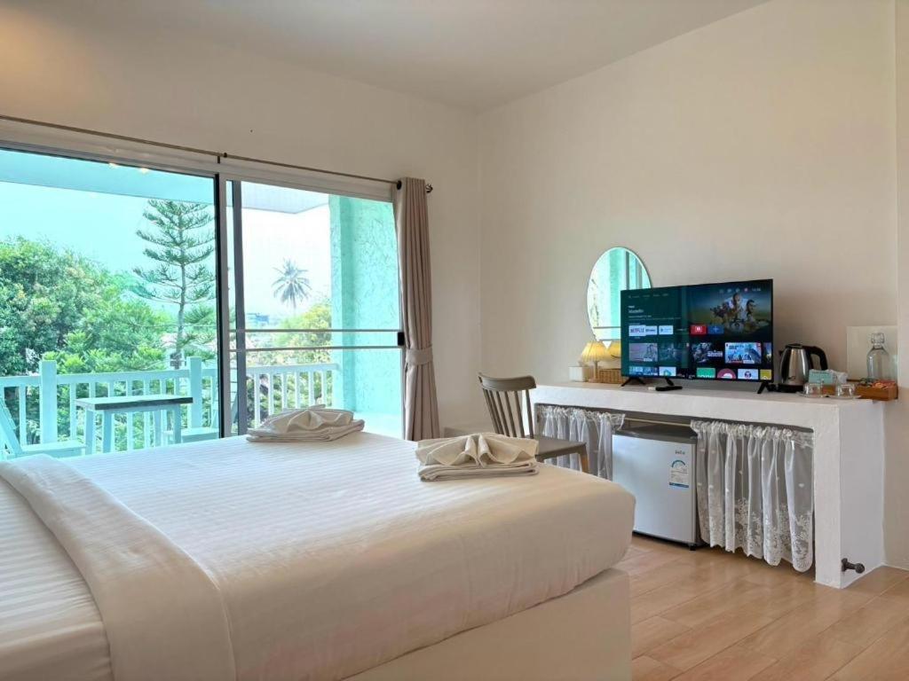 Charisma Resort Suan Phueng Esterno foto