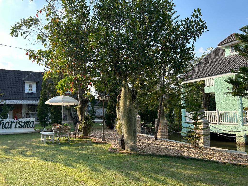 Charisma Resort Suan Phueng Esterno foto